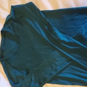 Size 6 Lululemon Swiftly Tech Long Sleeve